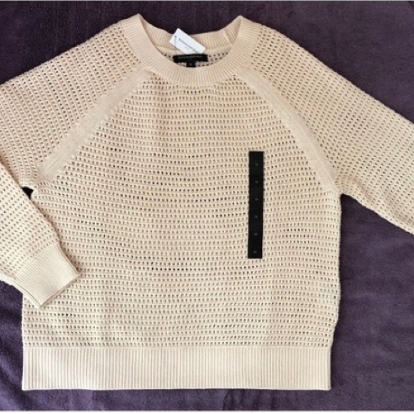Banana Republic cream colored 100% cool cotton sweater with raglan sleeves - Picture 6 of 11
